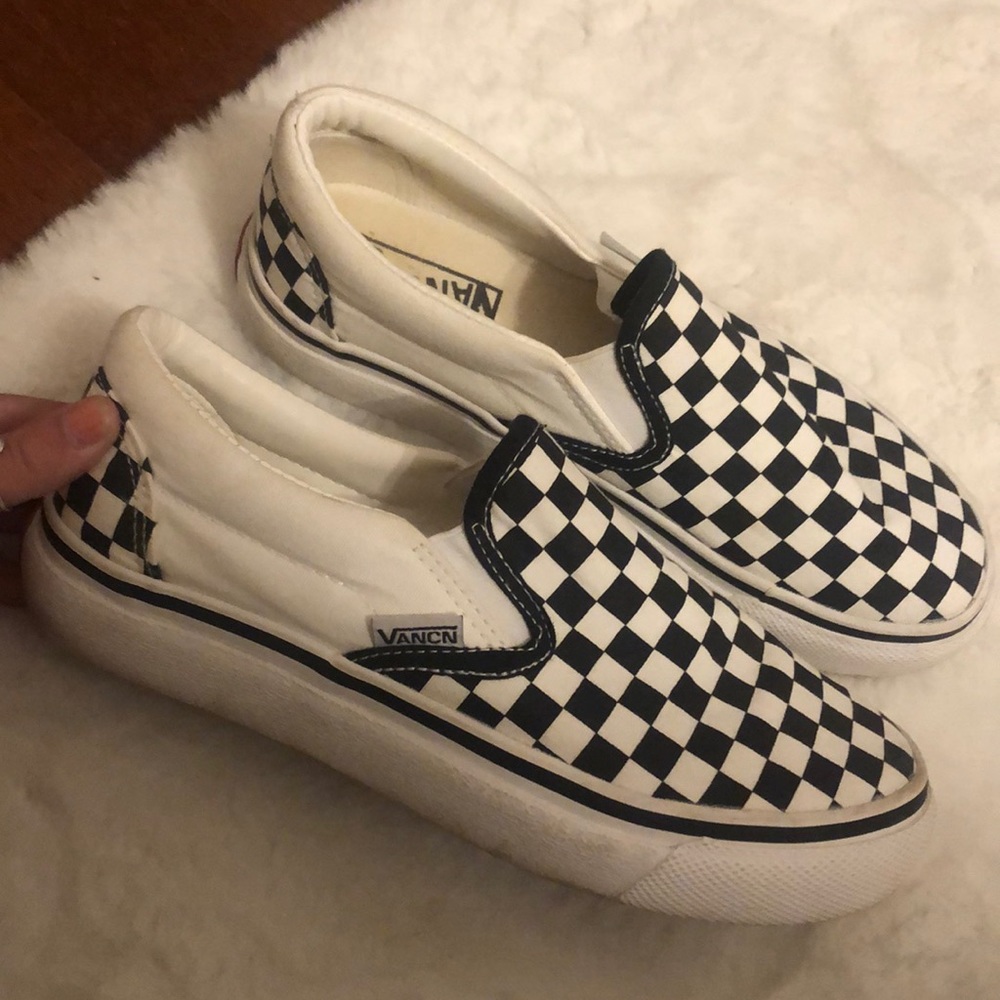 checkered shoes!!